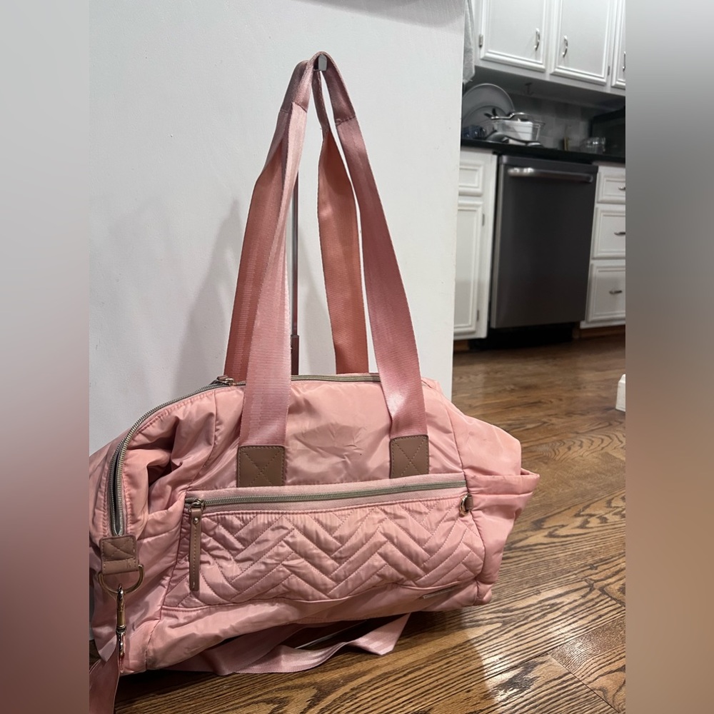 Skip hop baby bag, peach duffel style, large